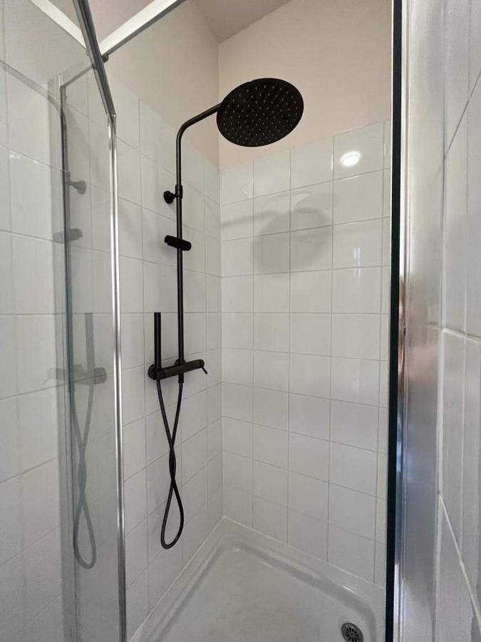 Appartement Calme Avec Balcons & Vue Sur Thermes Vichy Exterior photo
