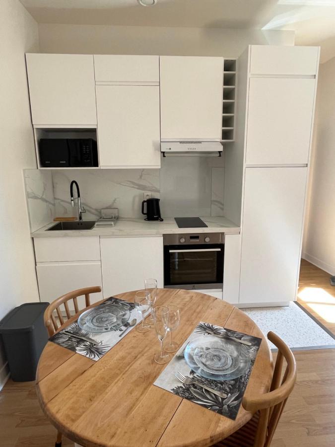 Appartement Calme Avec Balcons & Vue Sur Thermes Vichy Exterior photo